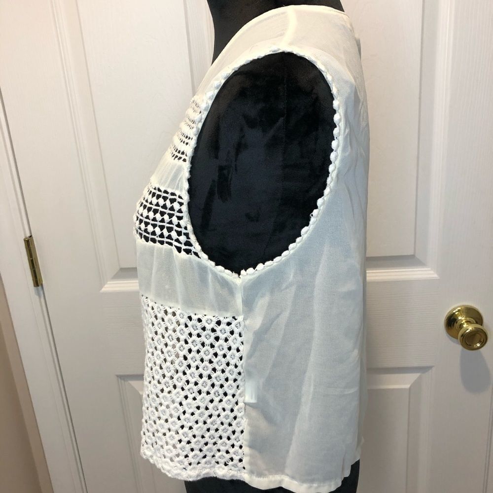 Forever Young sheer crocheted sleeveless cream top - Picture 5 of 10